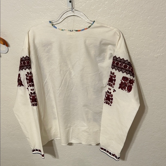 🐢Anthropology Tiny size M Agatha boho Embroidered White& Burgundy Women's Top - Picture 11 of 11